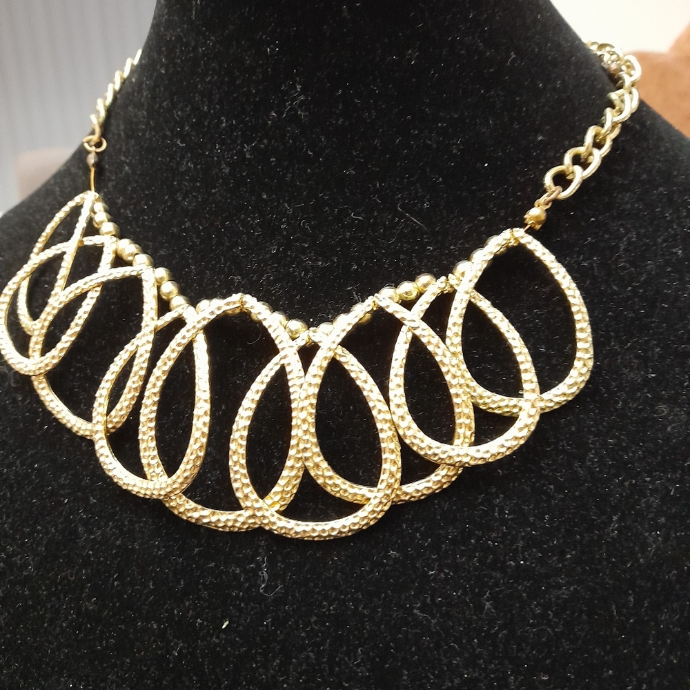 Woman fashion necklace
